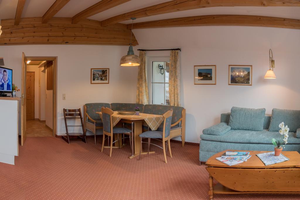 Landhaus Charlotte Am Geigenbuehel -Apartments Seefeld in Tirol Esterno foto