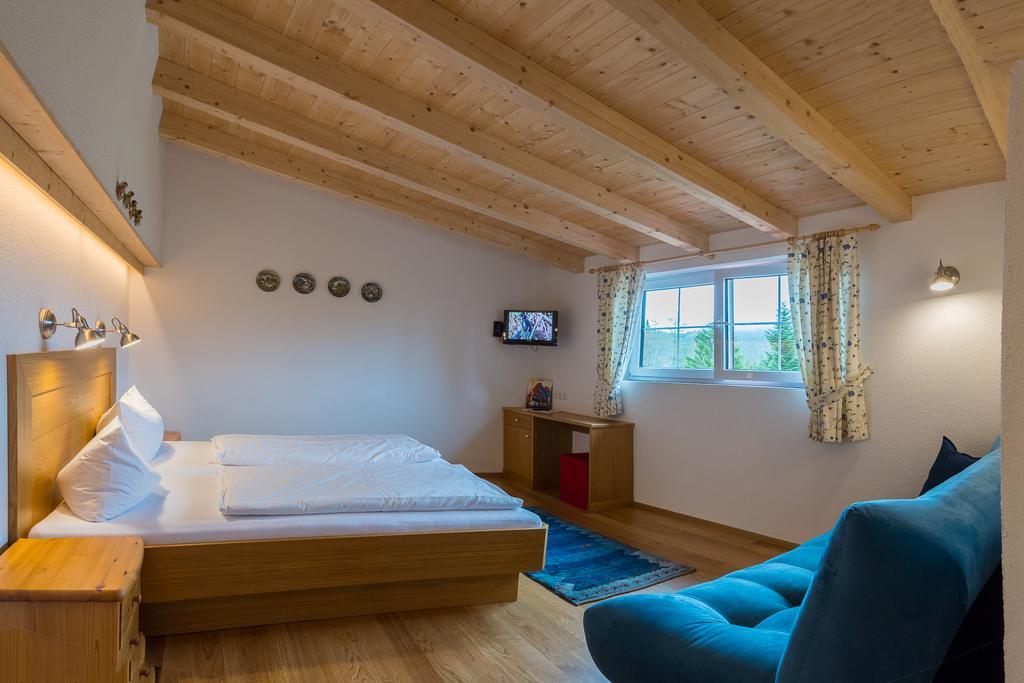Landhaus Charlotte Am Geigenbuehel -Apartments Seefeld in Tirol Esterno foto