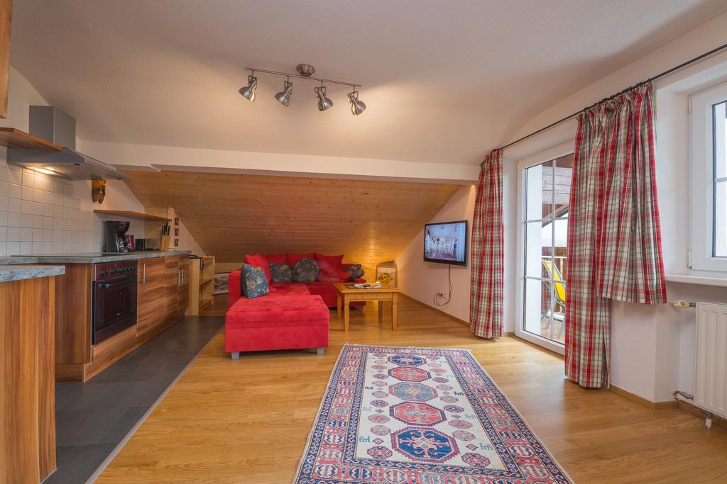 Landhaus Charlotte Am Geigenbuehel -Apartments Seefeld in Tirol Esterno foto
