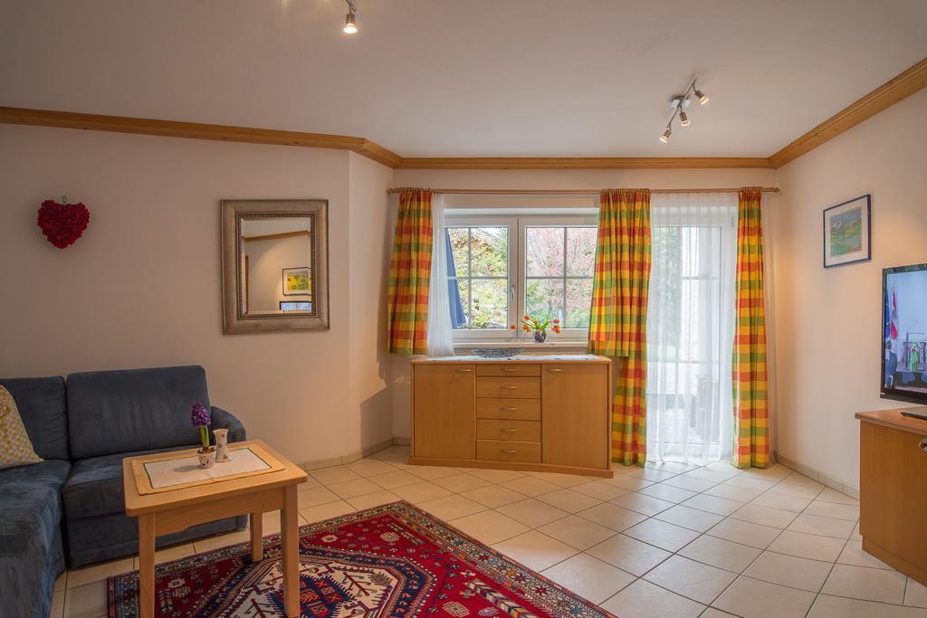 Landhaus Charlotte Am Geigenbuehel -Apartments Seefeld in Tirol Esterno foto